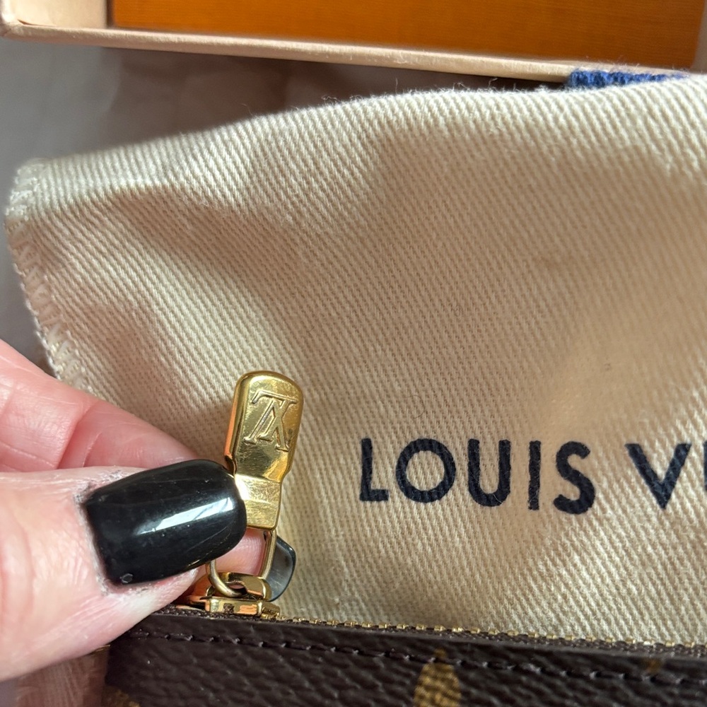Louis Vuitton Monogram Mini Pouch with Gold Hardware - Picture 4 of 7